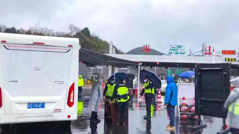 金誠(chéng)上通為一線工作人員提供&ldquo;移動(dòng)休息站&rdquo;