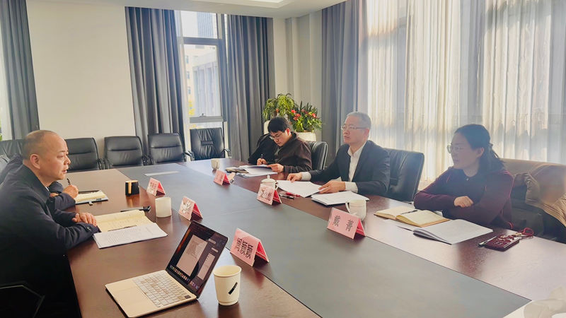 省供銷社黨委委員、理事會副主任董益彪帶隊到浙江農合集團調研